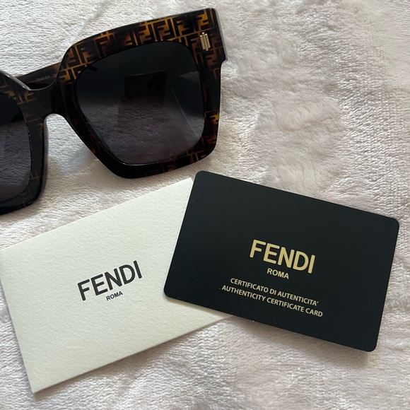 Fendi Roma FF Logo Square Sunglasses Tortoiseshell Brown w/ Case & Auth Card - Picture 2 of 6